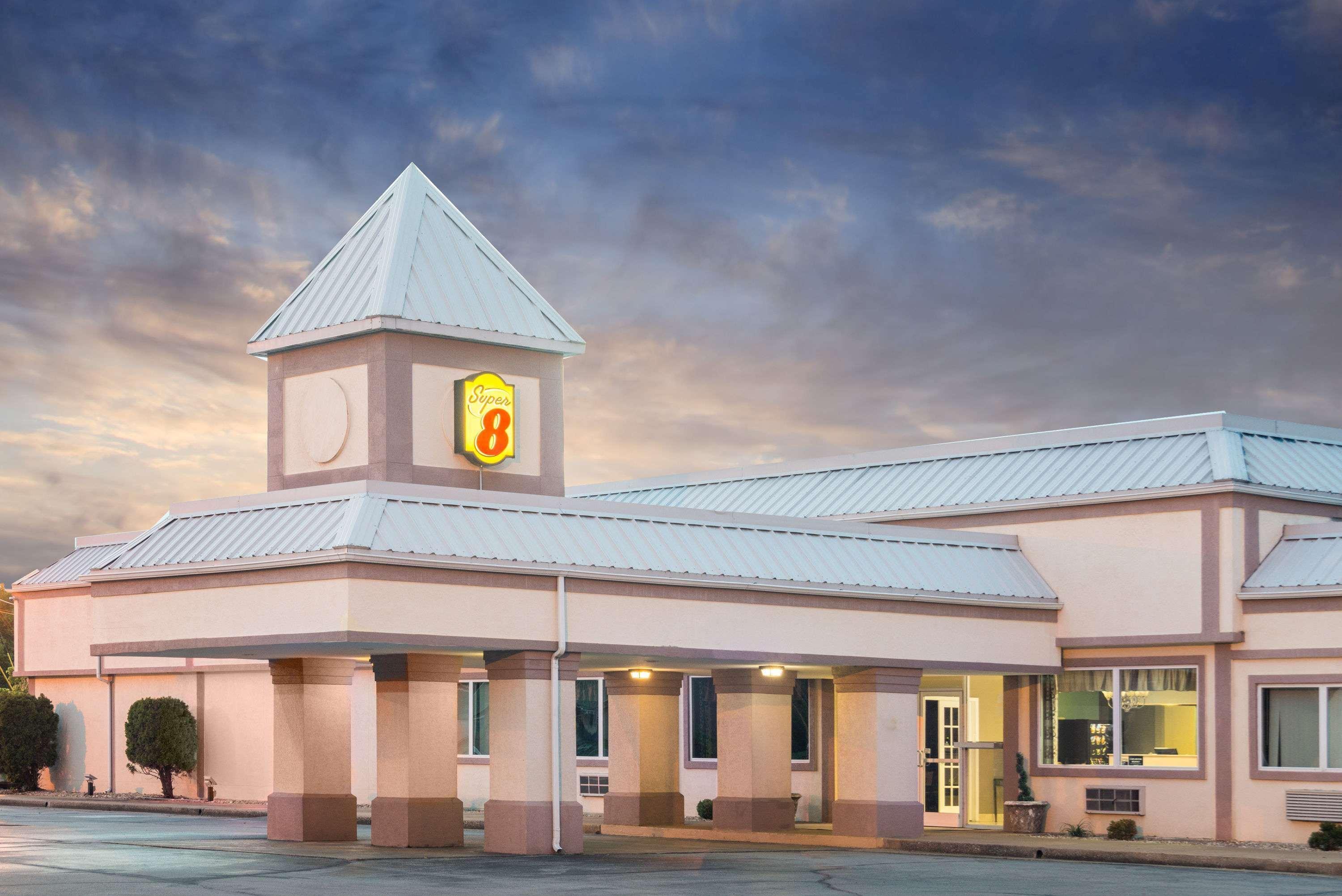Super 8 By Wyndham Williamsburg Motel Екстериор снимка