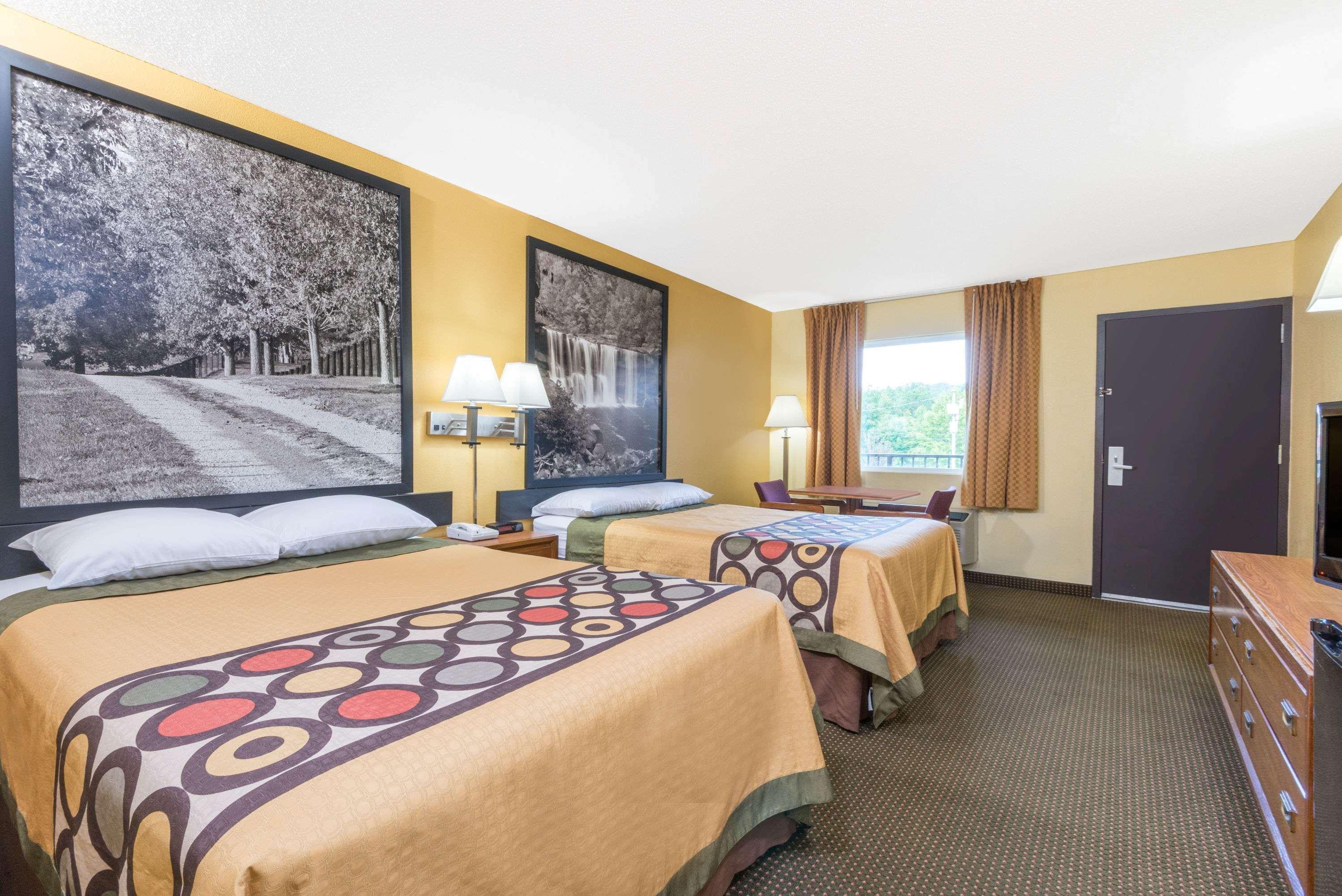 Super 8 By Wyndham Williamsburg Motel Екстериор снимка