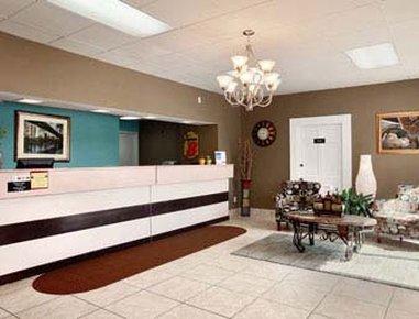 Super 8 By Wyndham Williamsburg Motel Ресторант снимка