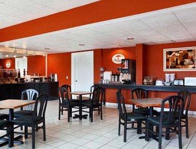 Super 8 By Wyndham Williamsburg Motel Екстериор снимка